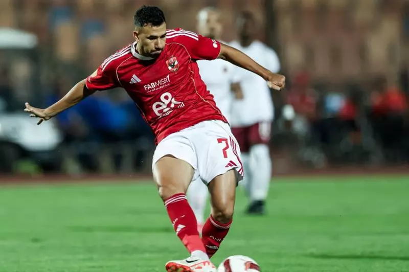 محمود حسن "تريزيجيه" لاعب الأهلي